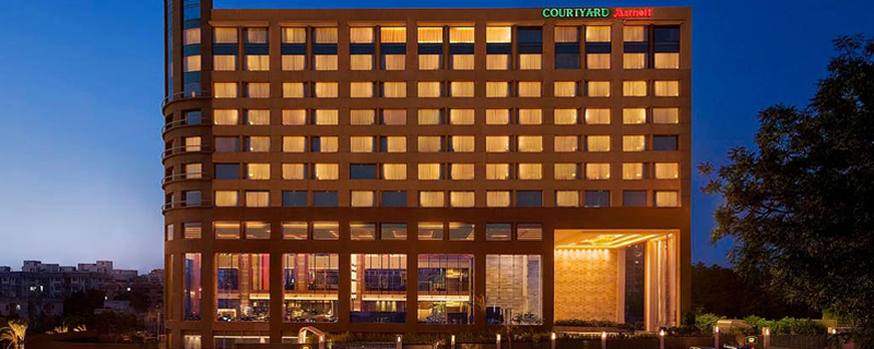 Courtyard By Marriott 