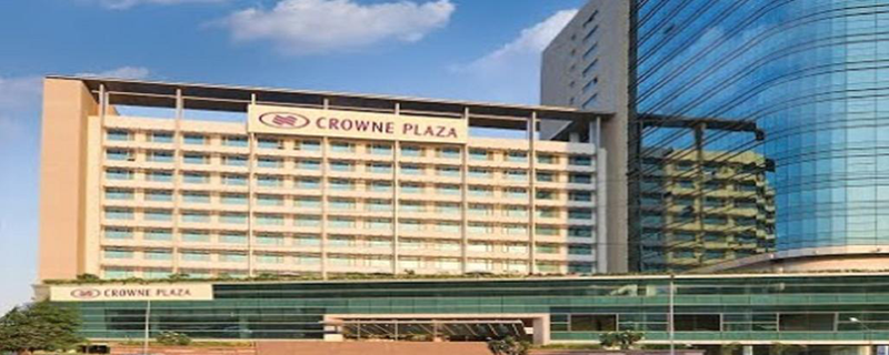 Crowne Plaza 